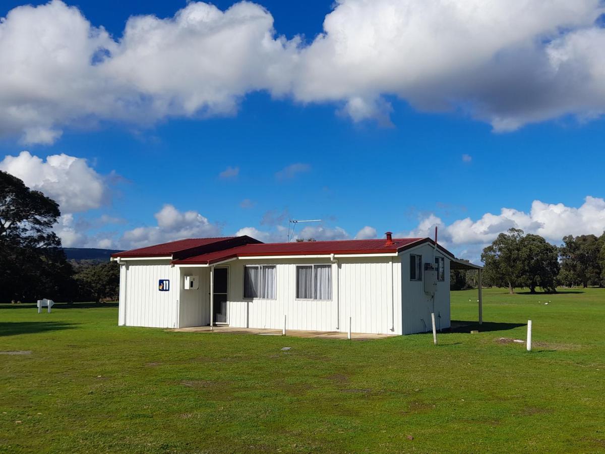 Kalgan River Chalets And Caravan Park Exterior photo