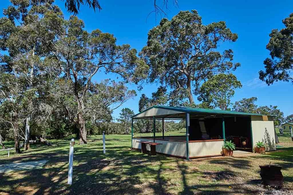 Kalgan River Chalets And Caravan Park Exterior photo